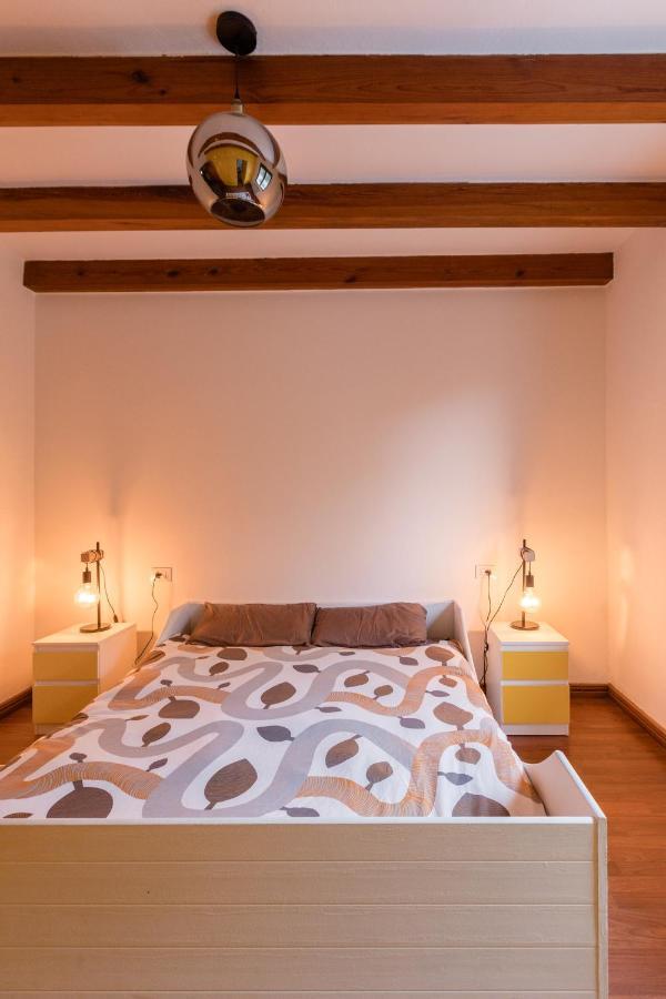 Maison Mialon: Country House Amidst Of Nature La Esperanza  外观 照片